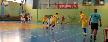 Gwiazda na drugim miejscu w Futsalowym Graniu w Nowinach